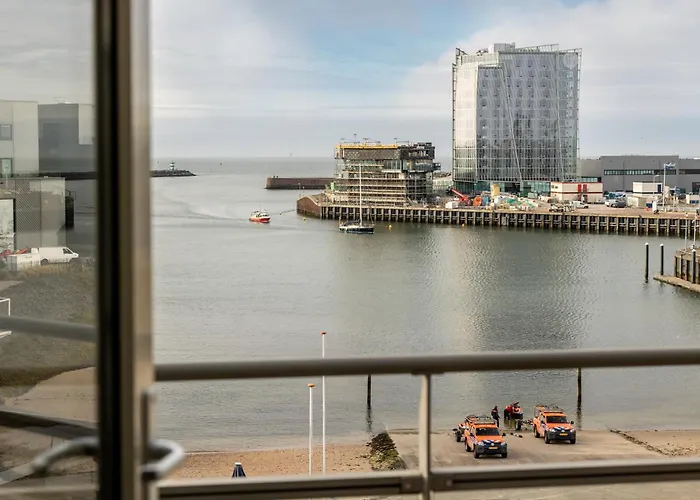 Bizstay Harbour Iii Scheveningen Haia
